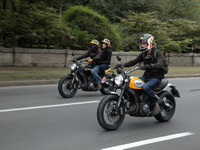 【ドゥカティ スクランブラー アイコン 試乗】アクセル開け始めのドカンとくる力強さが◎…青木タカオ 画像