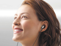 ボーズ、インイヤーヘッドホンを発売 画像