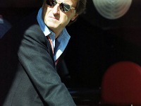 フェラーリのモンテゼモーロ社長、著書の発表会で御機嫌 画像