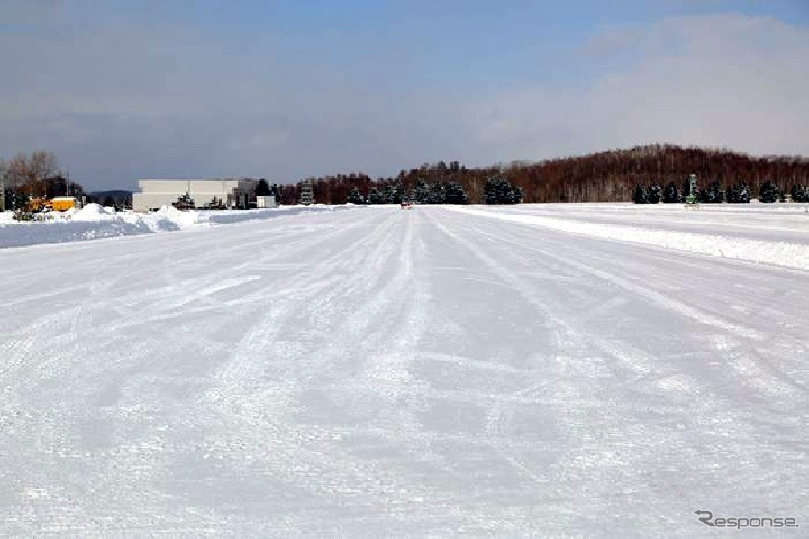横浜ゴム 北海道タイヤテストセンターの総合圧雪路