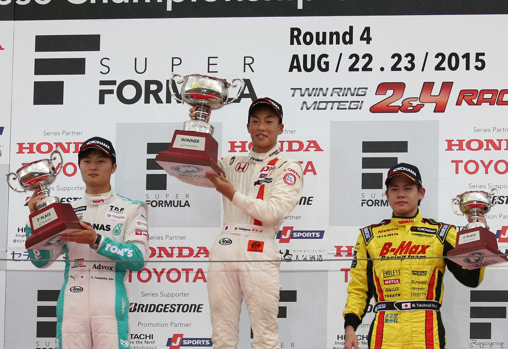昨年は全日本F3を戦っていた福住（中央）が、今季は欧州のGP3に参戦する。