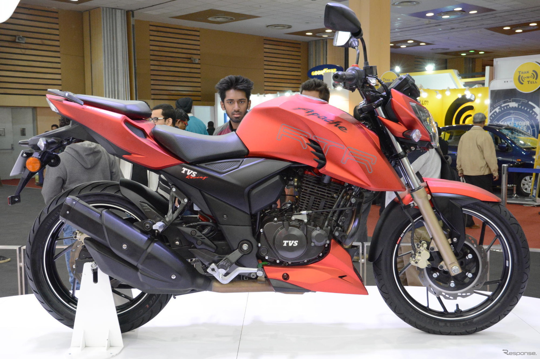 TVS APACHE RTR200 4V