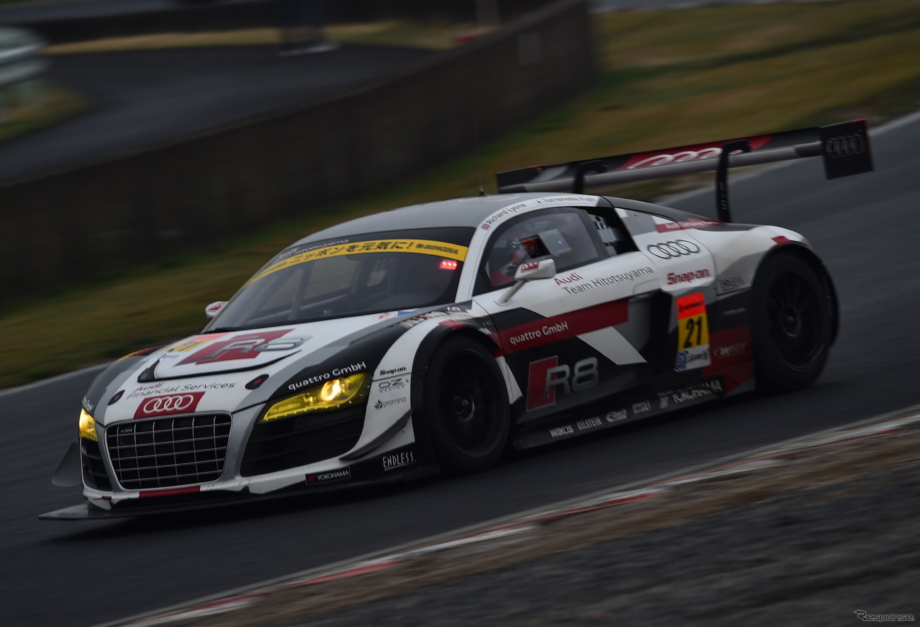 昨季のAudi Team Hitotsuyamaのマシン（先代R8 LMS）。