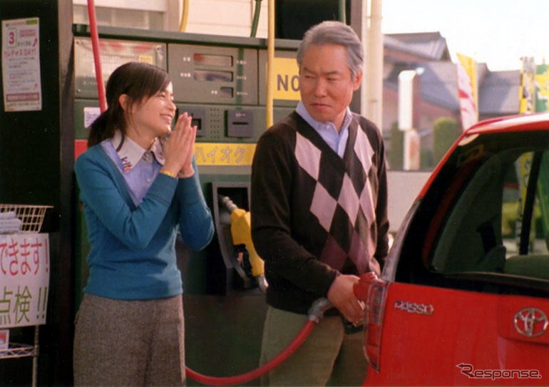 トヨタ パッソ のCMに加藤ローサ…「おおざっぱ」と「ひとまかせ」