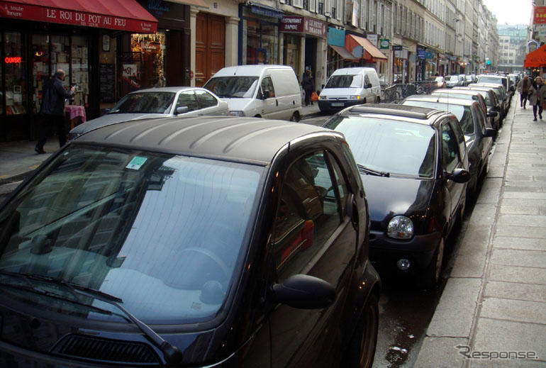 パリの年の瀬---路駐天国