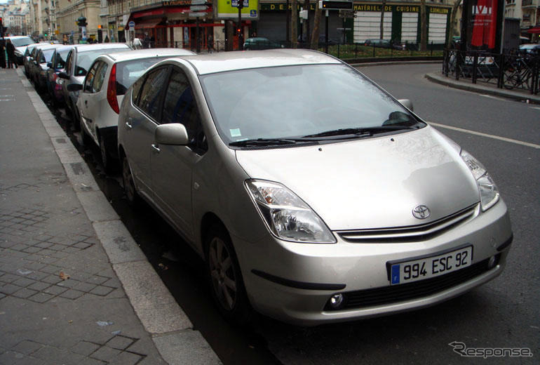 パリの年の瀬---路駐天国