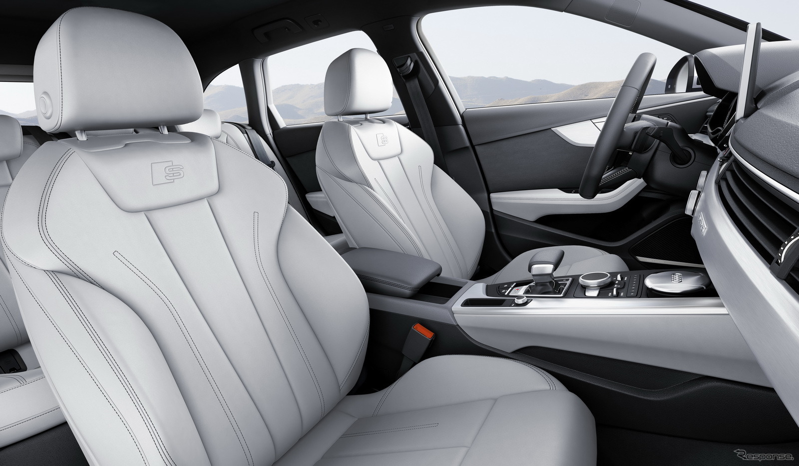 アウディ S4 アバント 新型