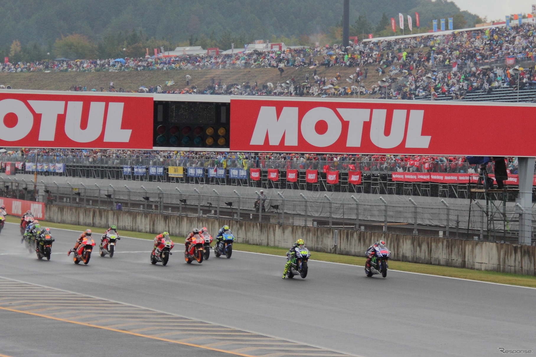 MotoGPスタートシーン（2015年）