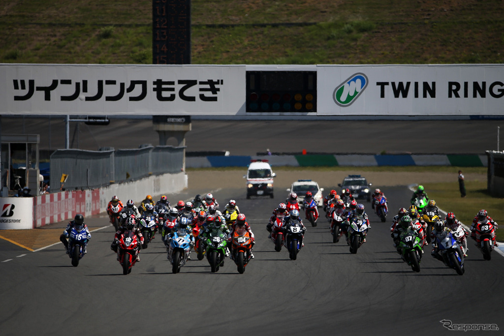 2015年JSB1000クラススタートシーン