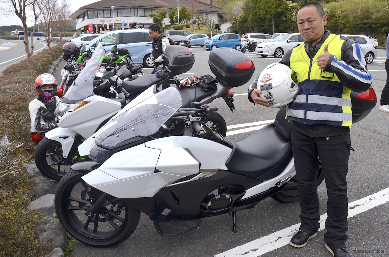 BMWなど、台湾で大排気量バイクを複数台所有するリーさん。日本でのバイクツーリングはこれで7回目だ。