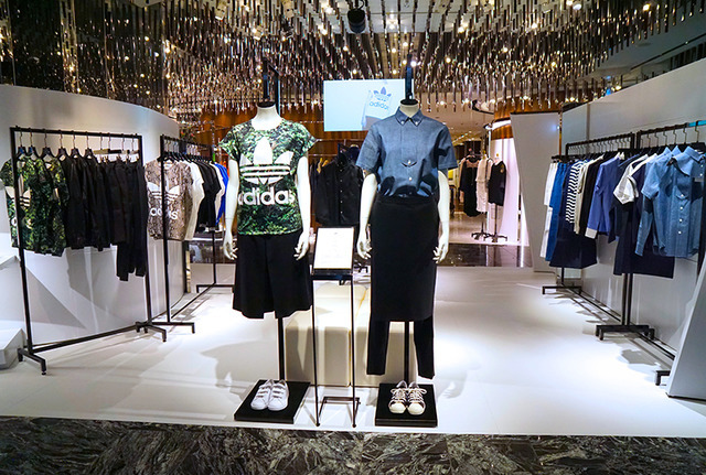 新宿伊勢丹の「アディダス オリジナルス バイ ハイク」店内の様子