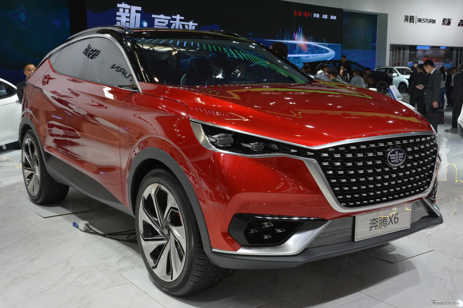 奔騰 X6コンセプト（北京モーターショー16）