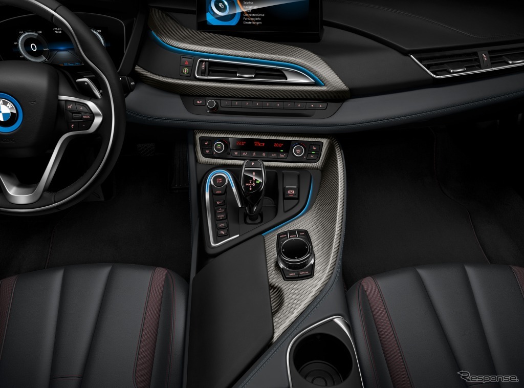 BMW i8 セレブレーションエディション プロトニック レッド