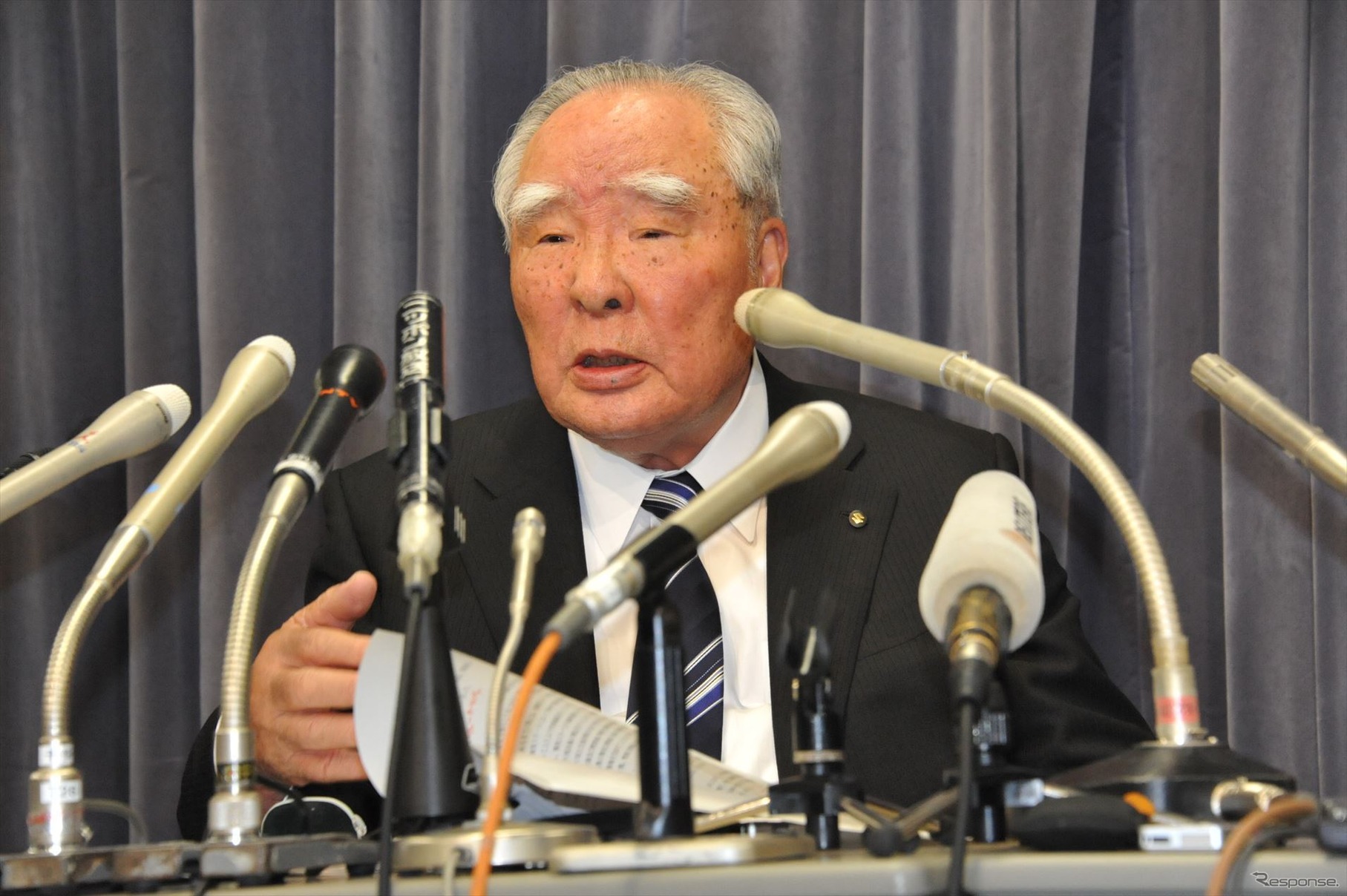 「不正が積み重なった」と謝罪するスズキ・鈴木治会長