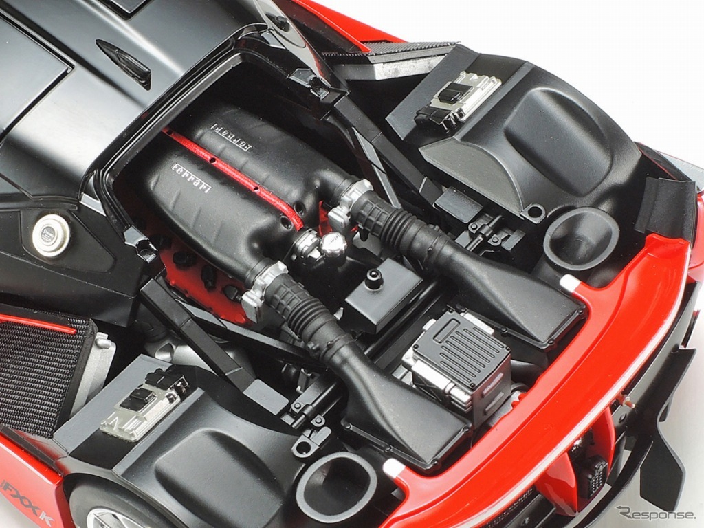 タミヤ フェラーリ FXX K 1/24スケールモデル
