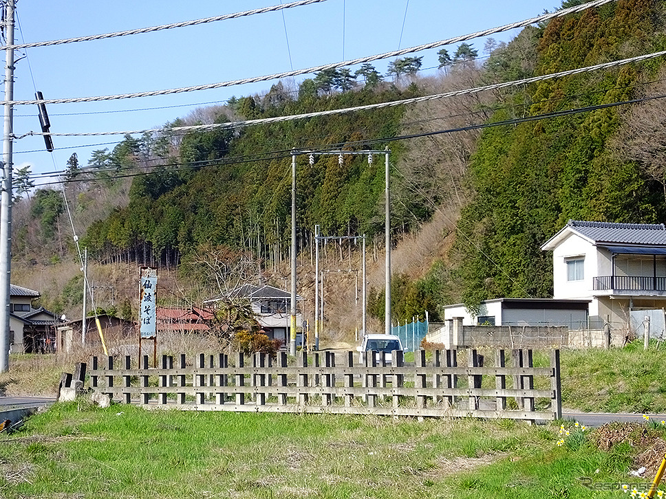 かつて活躍した貨車が置かれている田沢工業。日鉄鉱業専用線の跡もこの付近にある