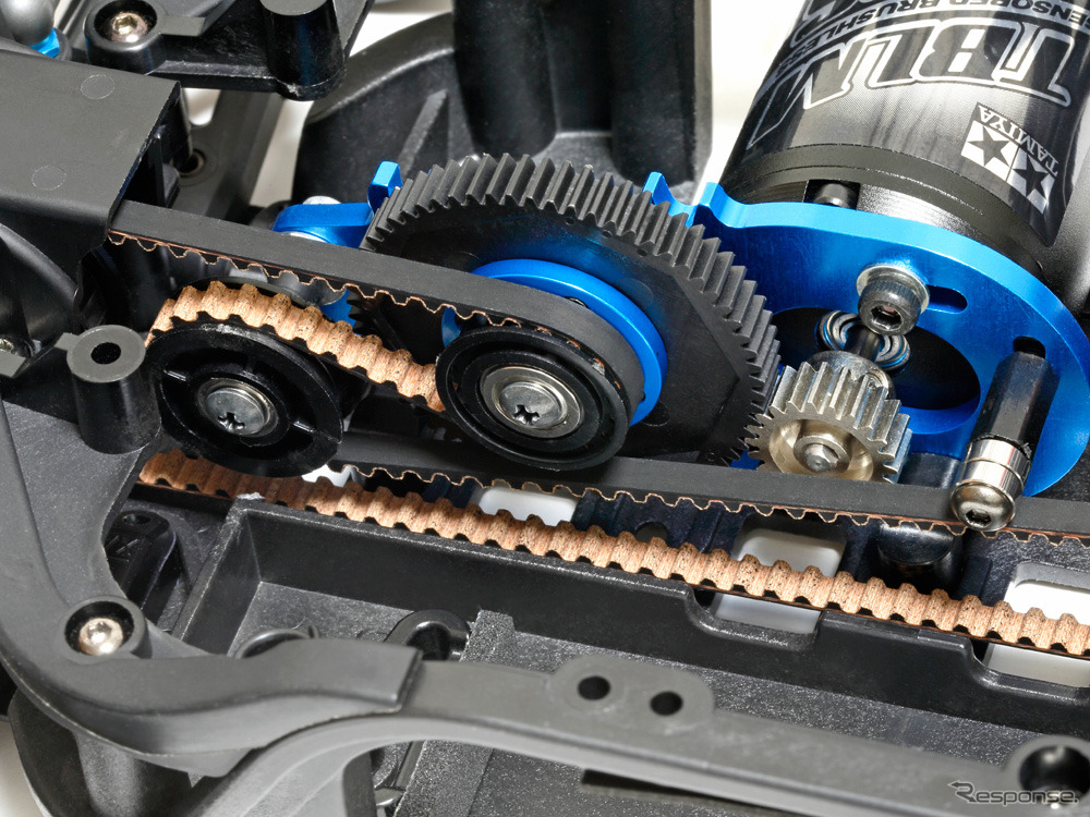 モーターが前後に動いても駆動ベルトの取り回しは変わらない