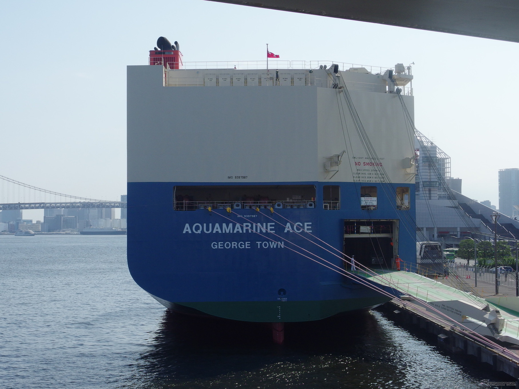 自動車運搬船「AQUAMARINE ACE」
