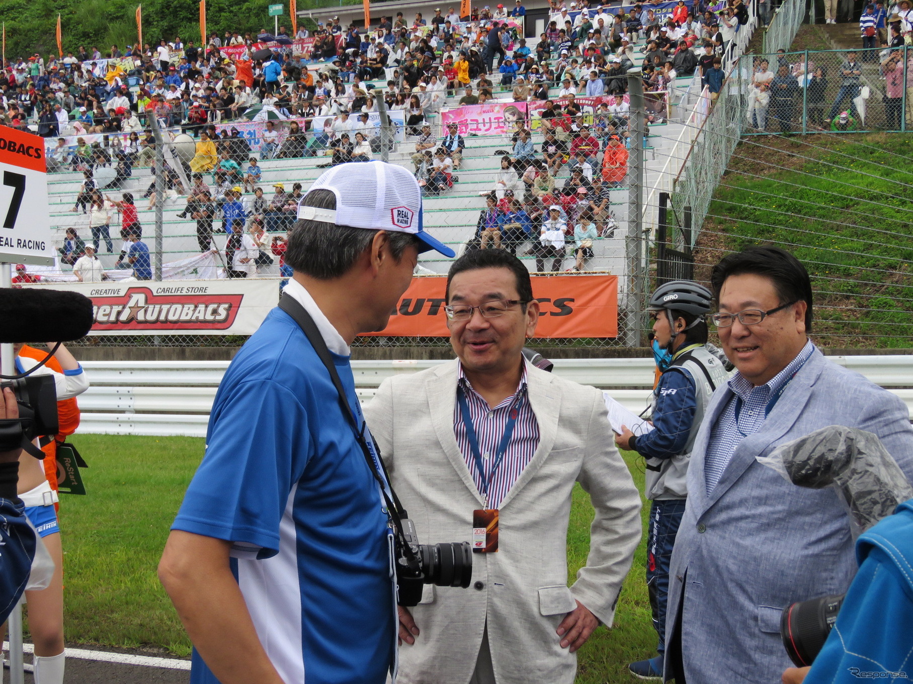 ホンダの八郷社長（中央）が来訪。