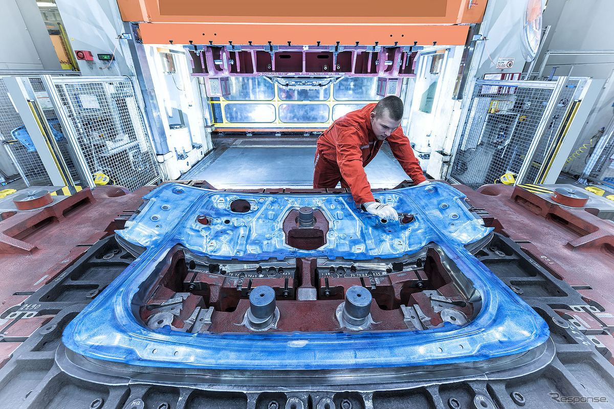 アウディのハンガリー部品工場