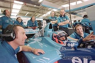 ベネトン不調の原因はハッカー---ハイテクF1の急所