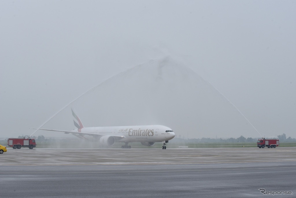 エミレーツ航空、ドバイ＝ヤンゴン＝ハノイ線を開設（ハノイ空港）