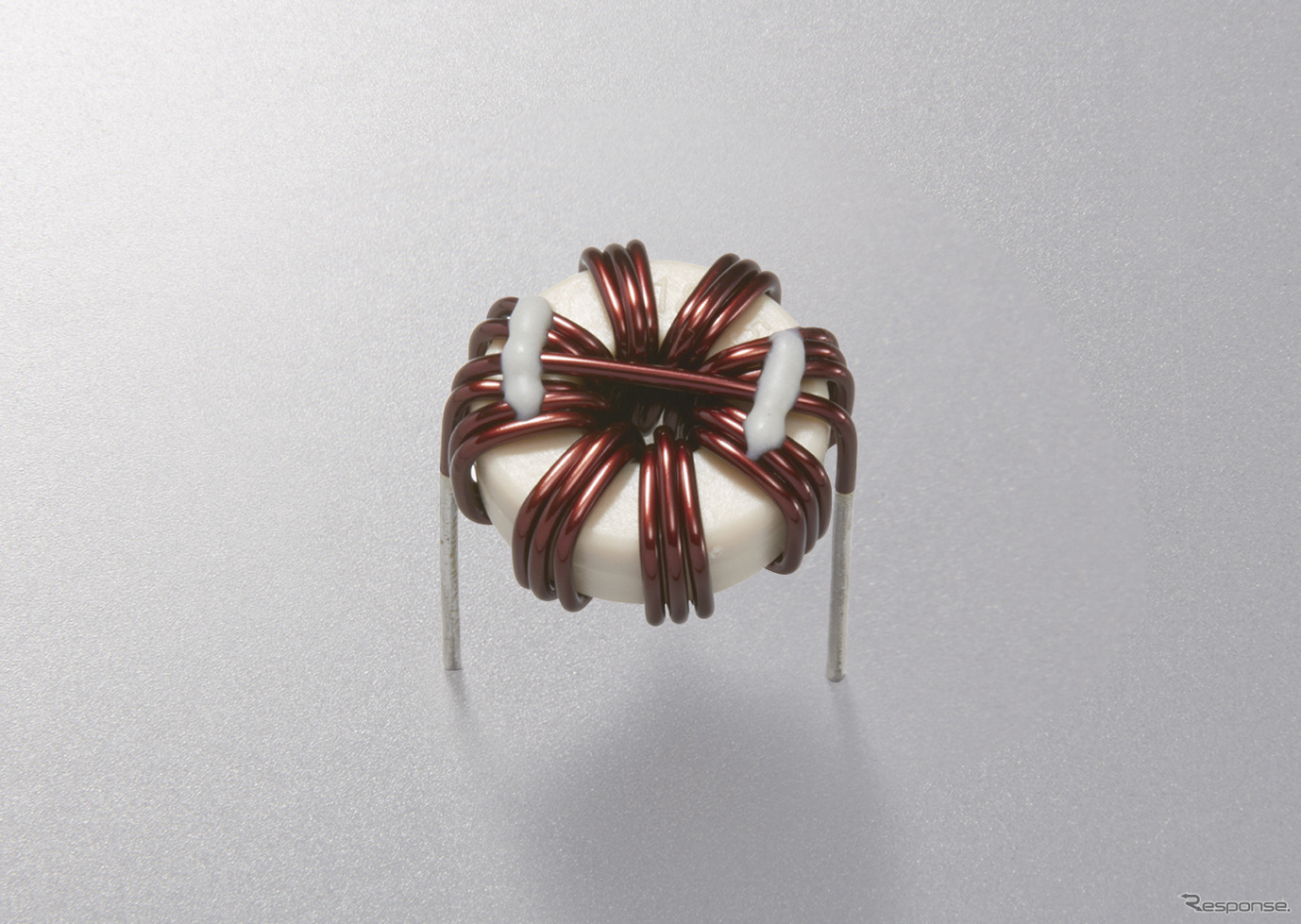 新開発のトロイダルコイルで電源部の強化を図っている