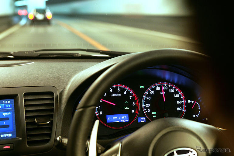 【レガシィSIクルーズリミテッドに乗った!】道路状況をしっかりフォロー