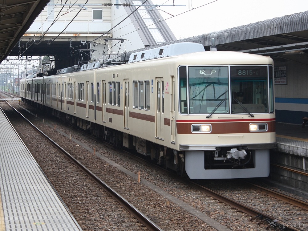 新京成線を走る電車。近年は塗装の大幅な変更が進められている。