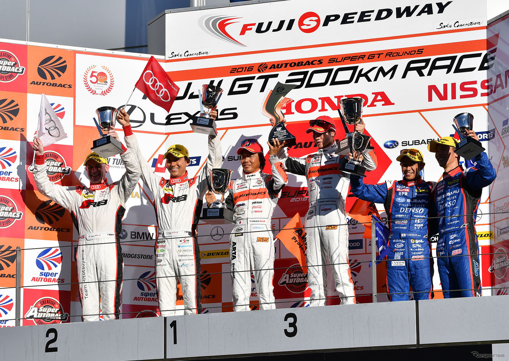今季SUPER GT第5戦富士のGT300クラス表彰式。#21 アウディのライアン&藤井がこのレース2位に。