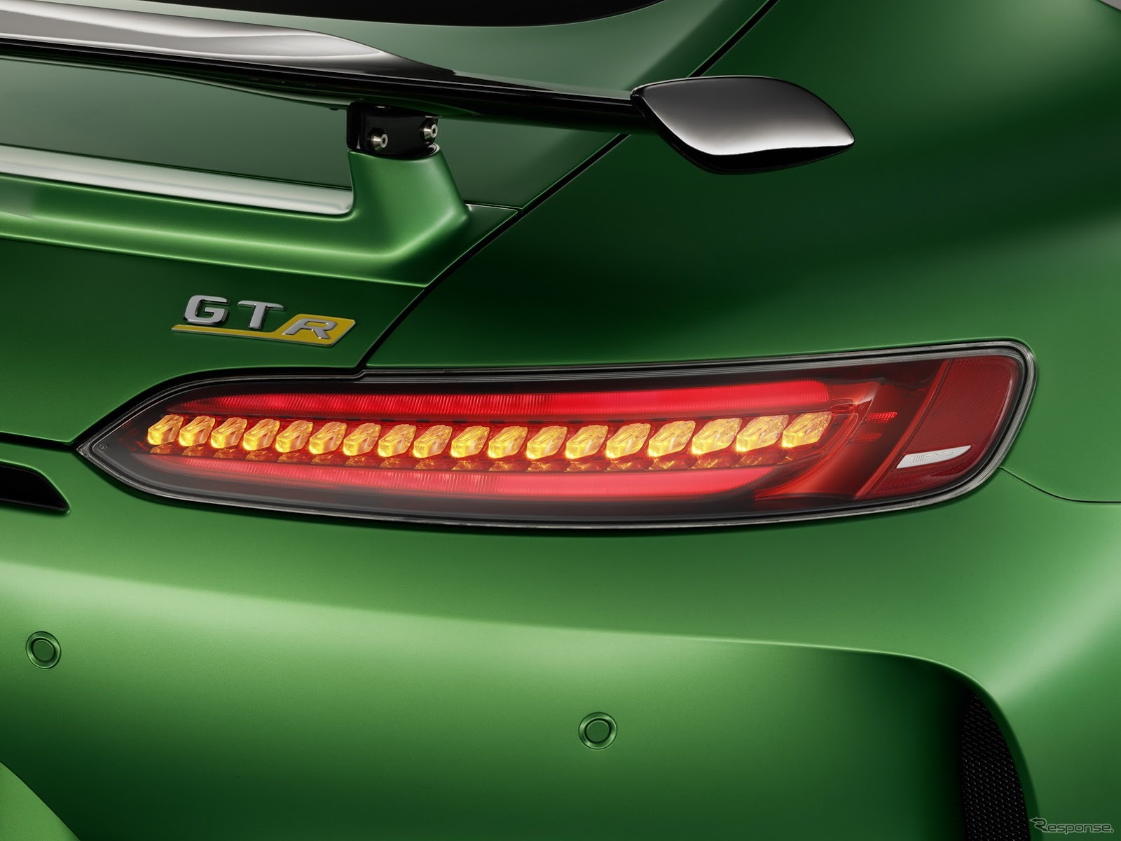 メルセデスAMG GT R