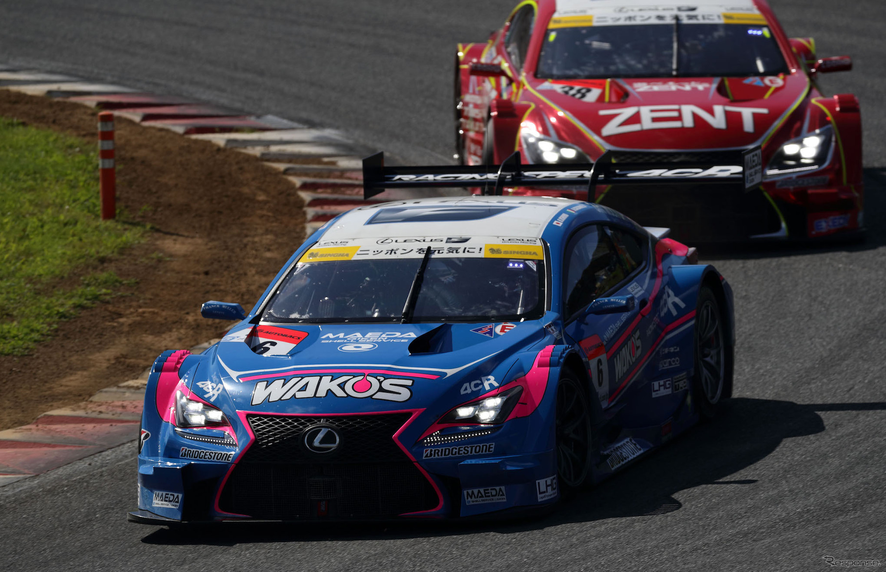 脇阪監督が指揮し、大嶋選手とカルダレッリ選手が操る#6 レクサスRC F。