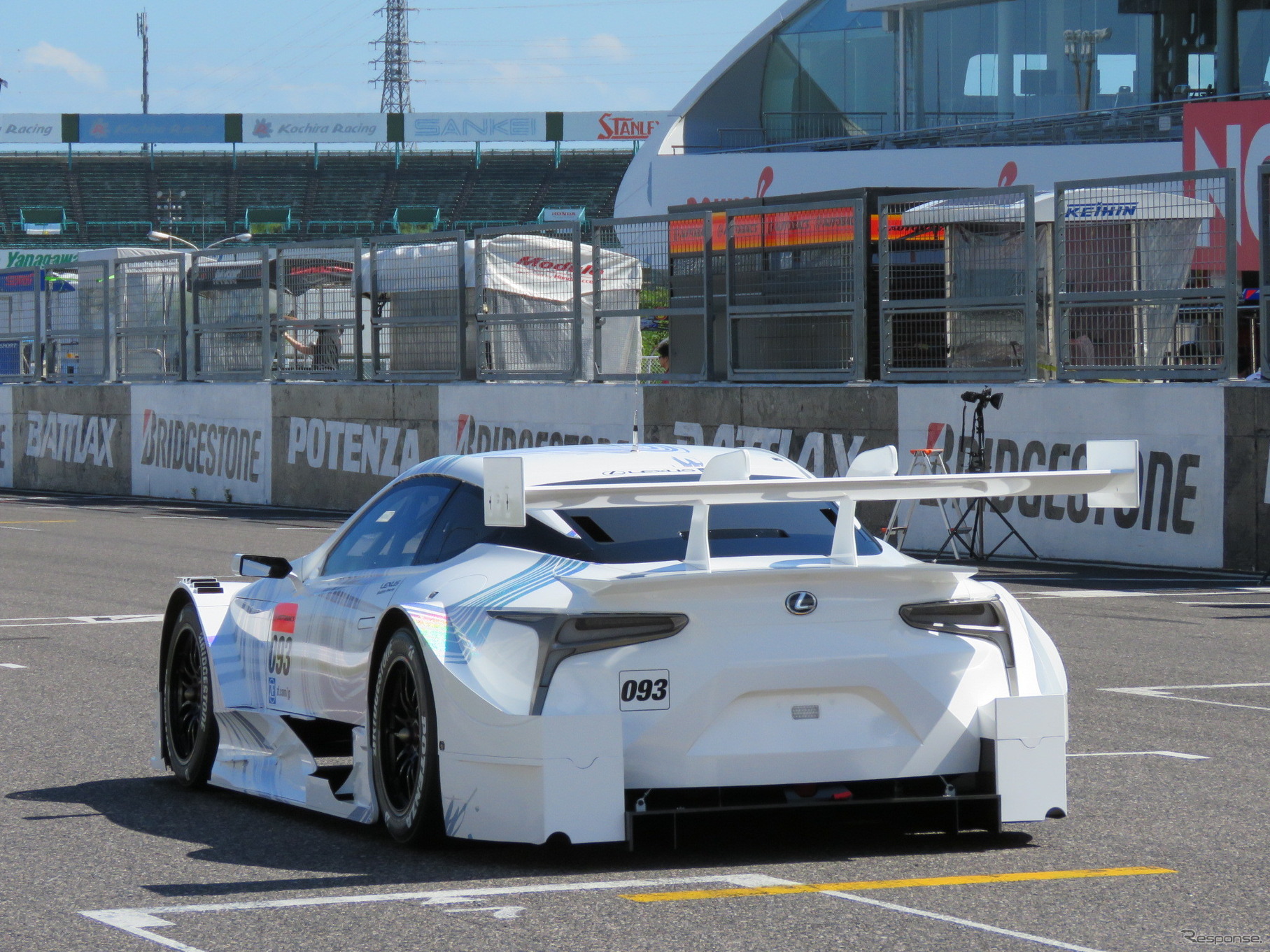 鈴鹿サーキットで公開されたレクサスの来季GT500クラス参戦車『LC500』。