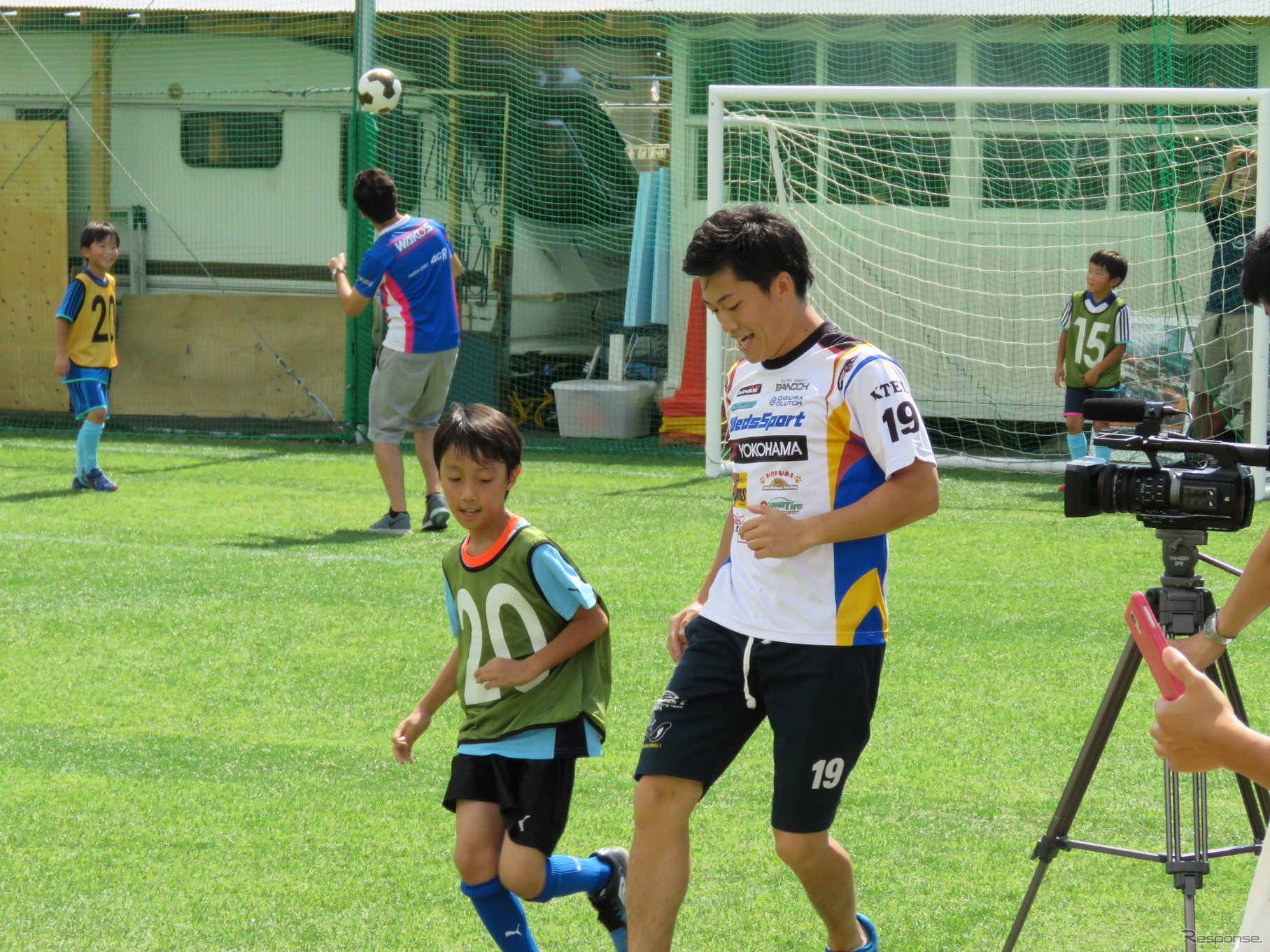 国本選手もなかなかの足さばき。