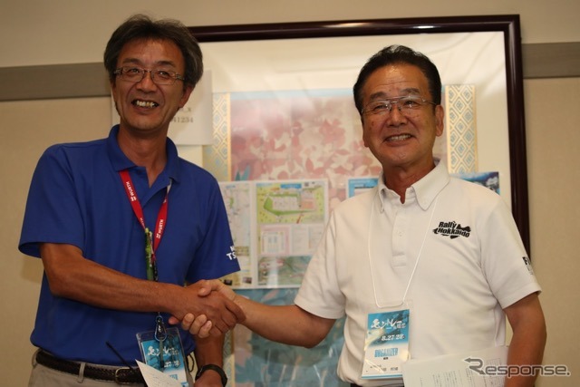 新シリーズ発足を発表した高桑氏（左）と田畑氏。