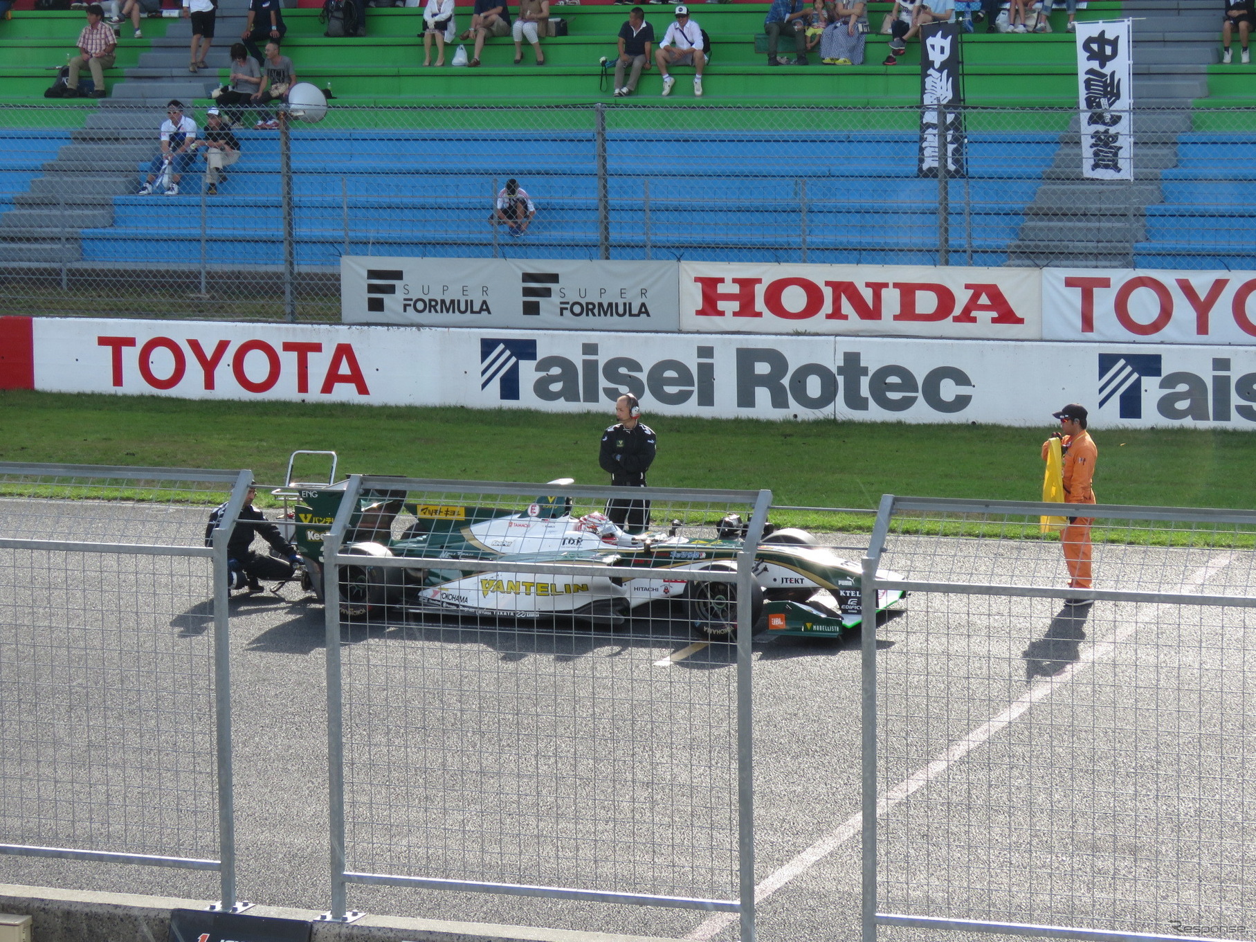 #37 中嶋一貴はポールから最後尾に回ることに。