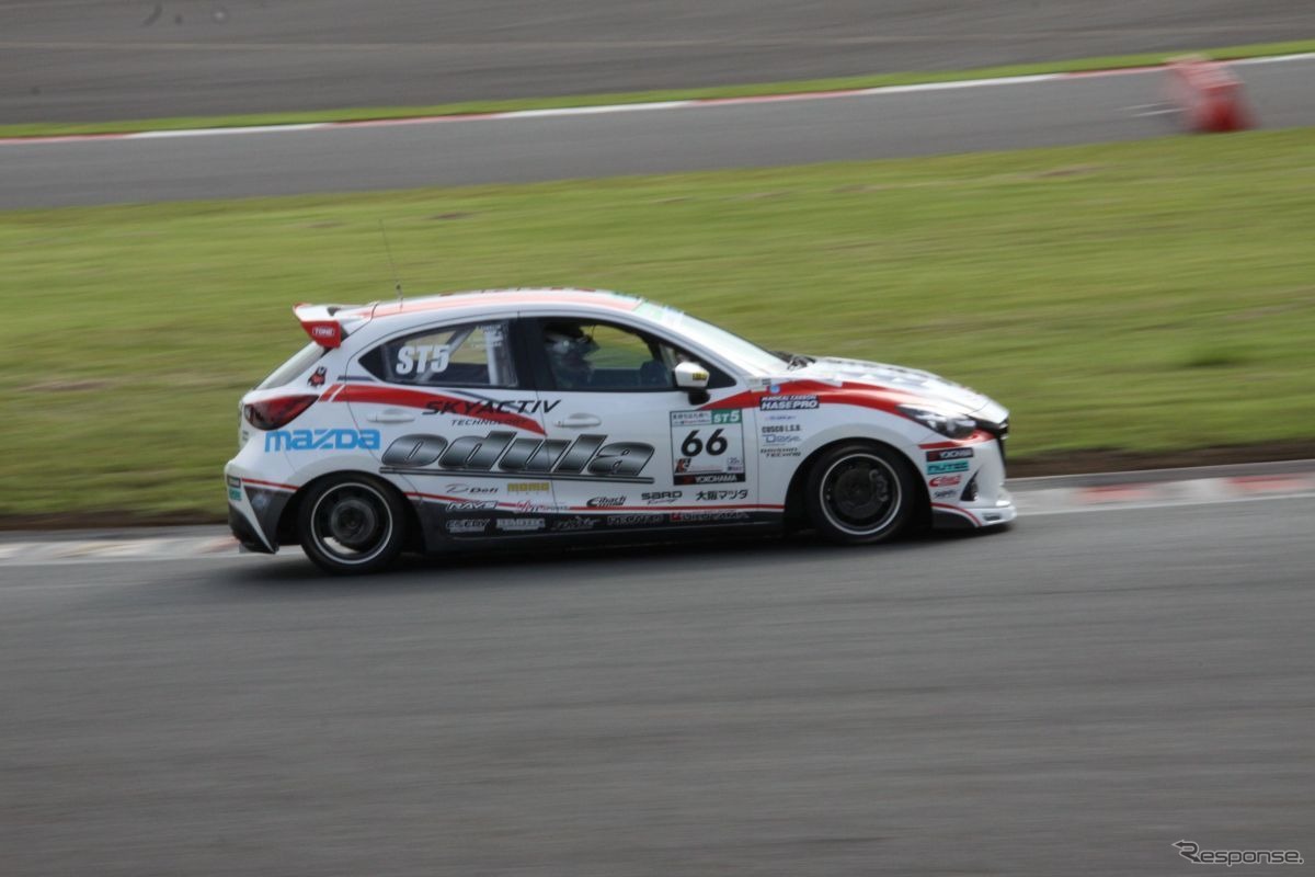 Be a driver. Experience at FUJI SPEEDWAY