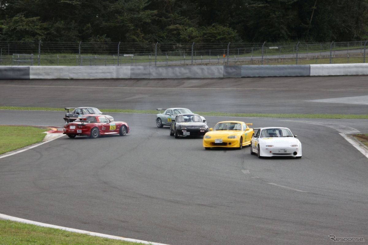 Be a driver. Experience at FUJI SPEEDWAY