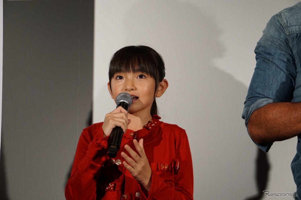 鈴木梨央さん