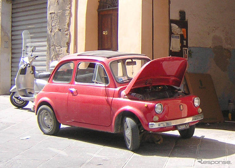 イタリア人騒然! 奇妙なフィアット 500