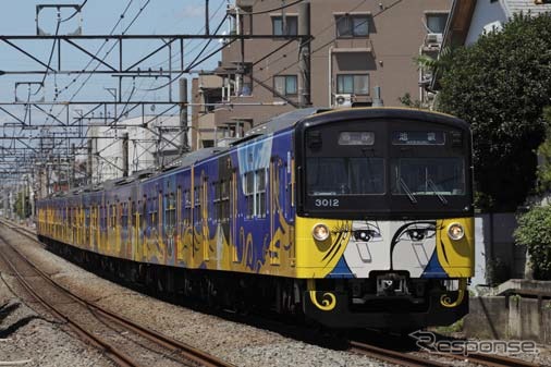 会場では新旧の「銀河鉄道999デザイン電車」が展示される。画像は初代「999デザイン電車」。