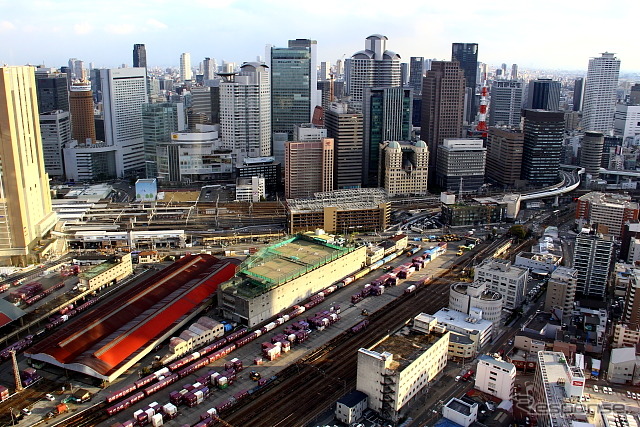 廃止前の梅田貨物駅（2013年2月）。跡地は再開発され、梅田貨物線もルートをやや東寄りに移して地下化される。