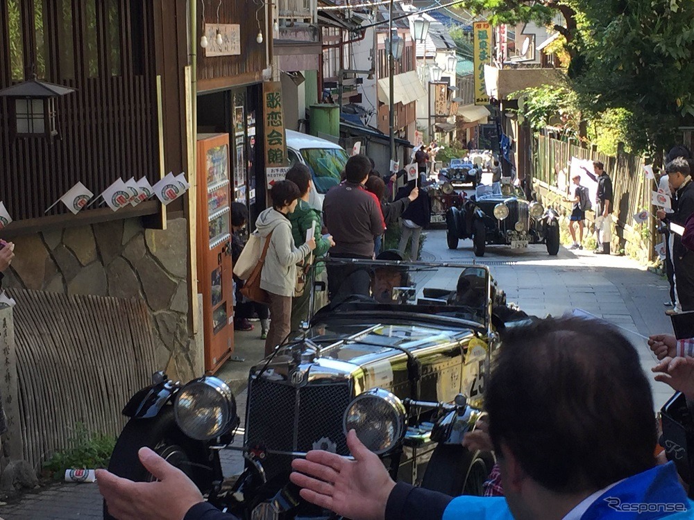 洋の東西を問わない普遍的な様式美のようなものを感じる風景がそこにはあった。