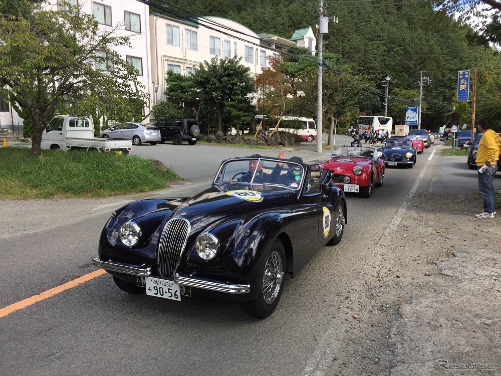 到着時間が一斉なので、ちょっとした渋滞が発生。