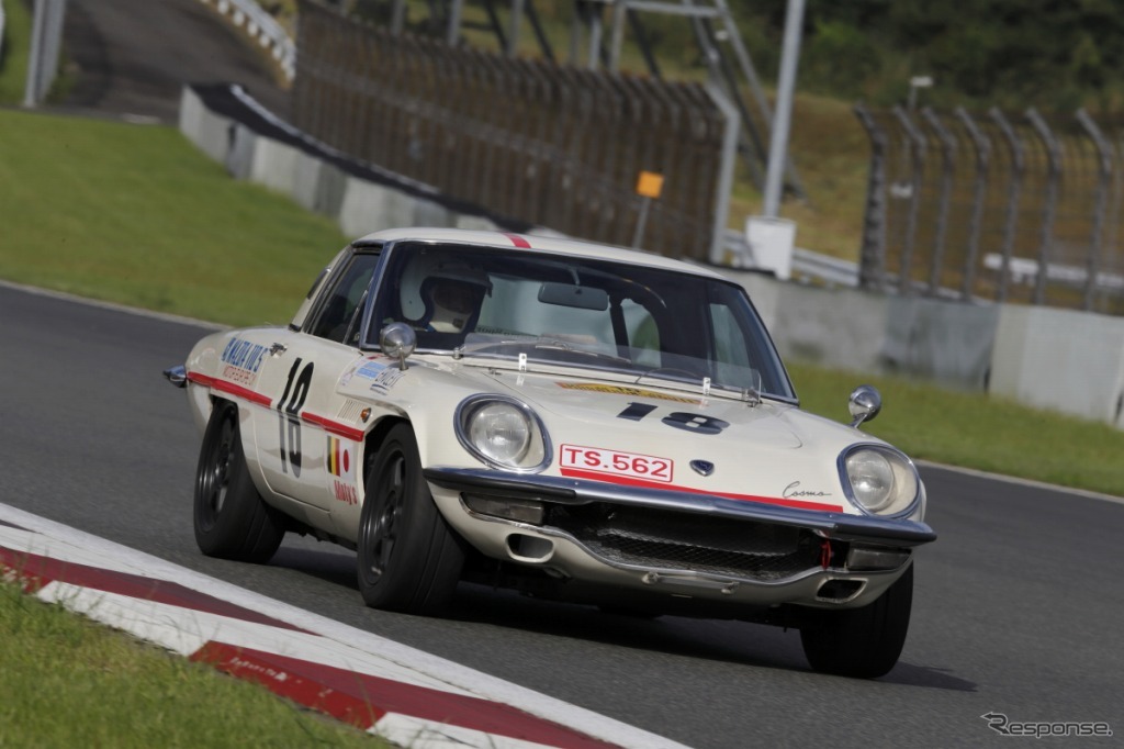 コスモスポーツ1968年マラソン・ド・ラ・ルート84時間レース仕様