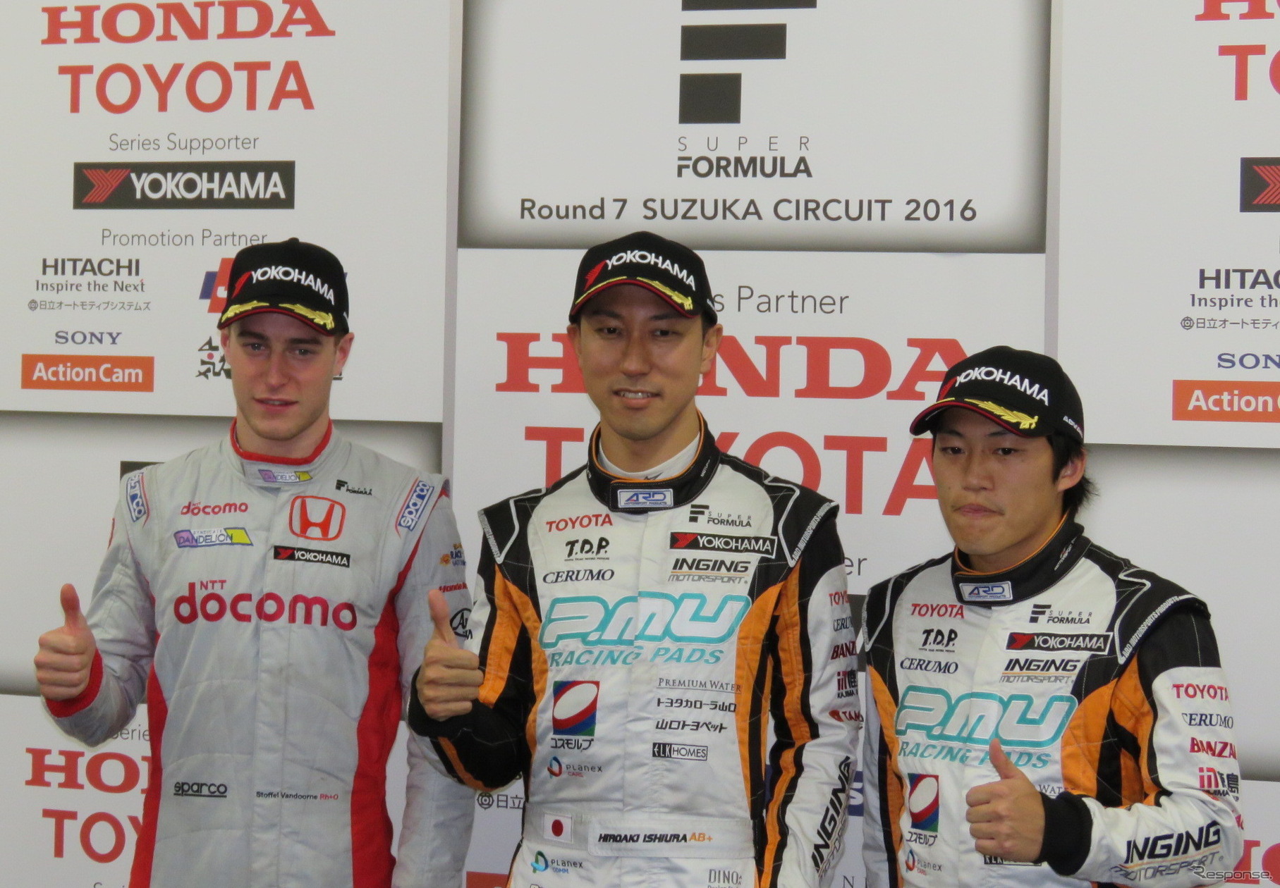 レース2の予選トップ3。左から2位のバンドーン、ポールの石浦、3位の国本。