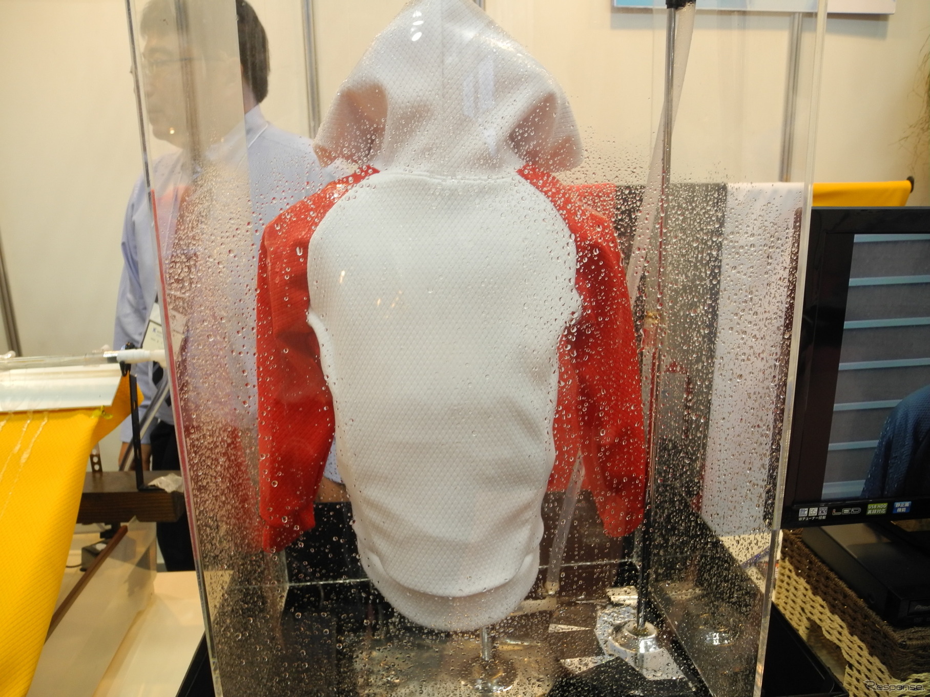 カネマスが発売する「撥水ジャージ」