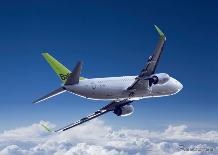 ボーイング737-300　source: airBaltic