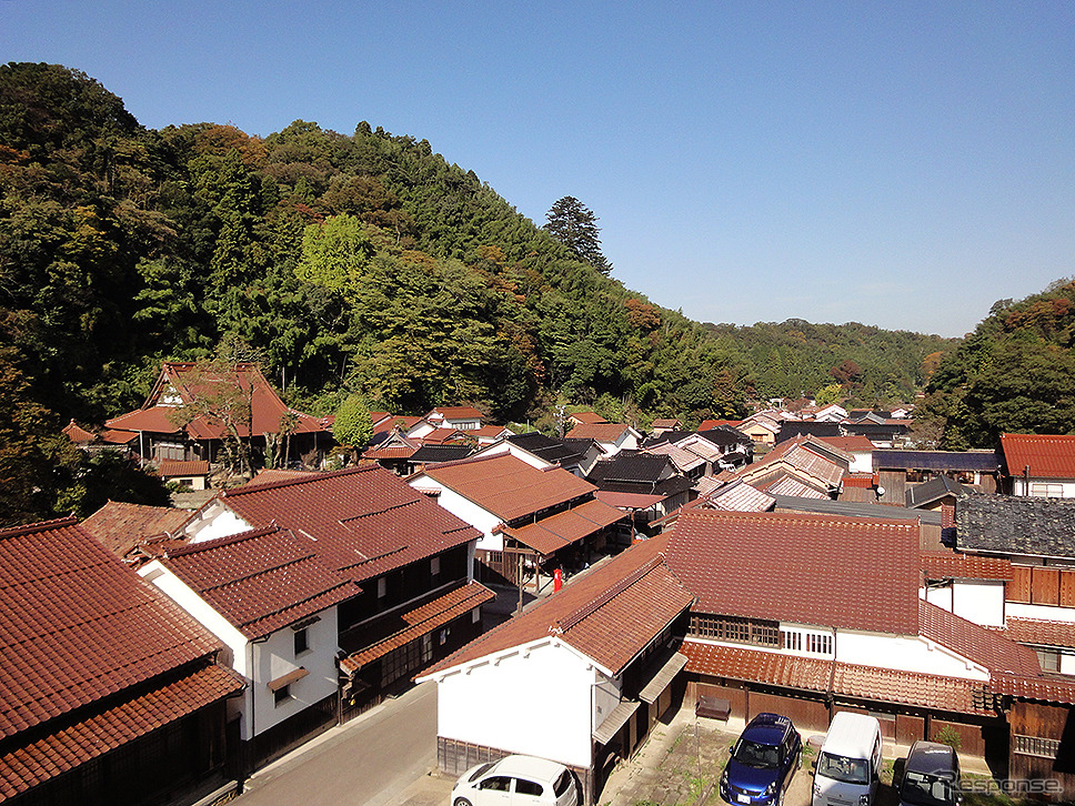 石州瓦の集落が続く石見銀山・大森地区