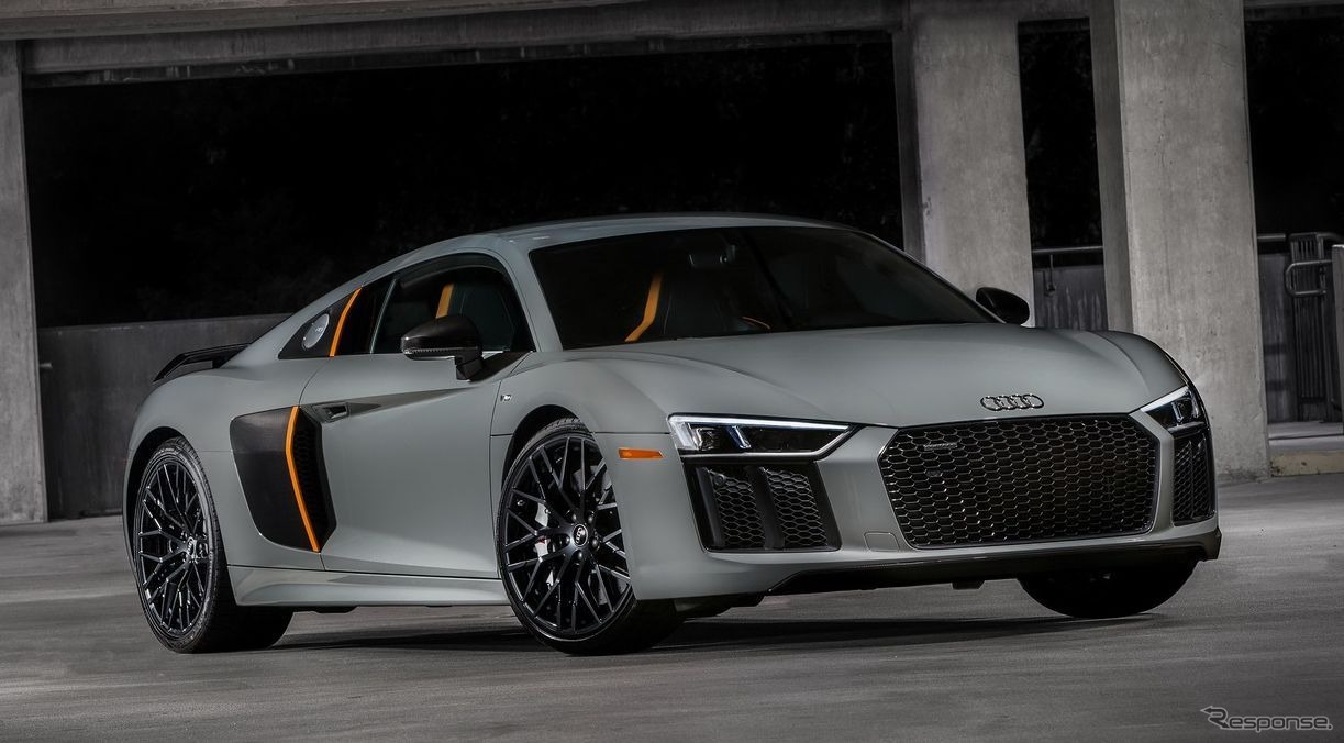 アウディ R8 V10プラス エクスクルーシブ